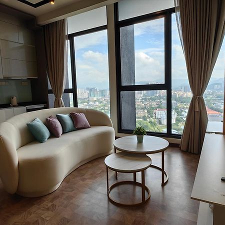 Expressionz Designer Suites Host By Aurora Premium Stay Куала-Лумпур Екстер'єр фото
